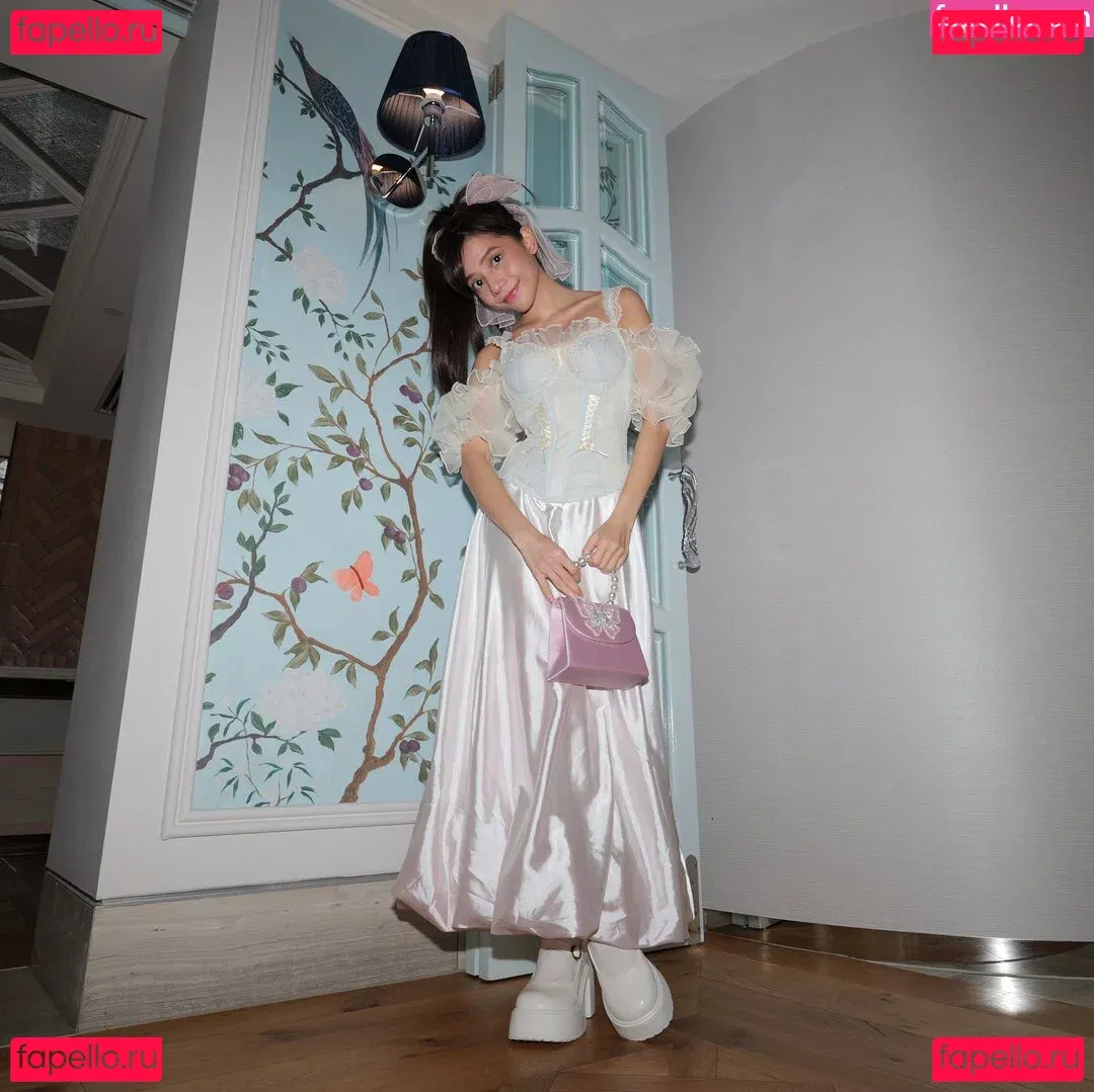 Eeeveenara Onlyfans Photo Gallery 