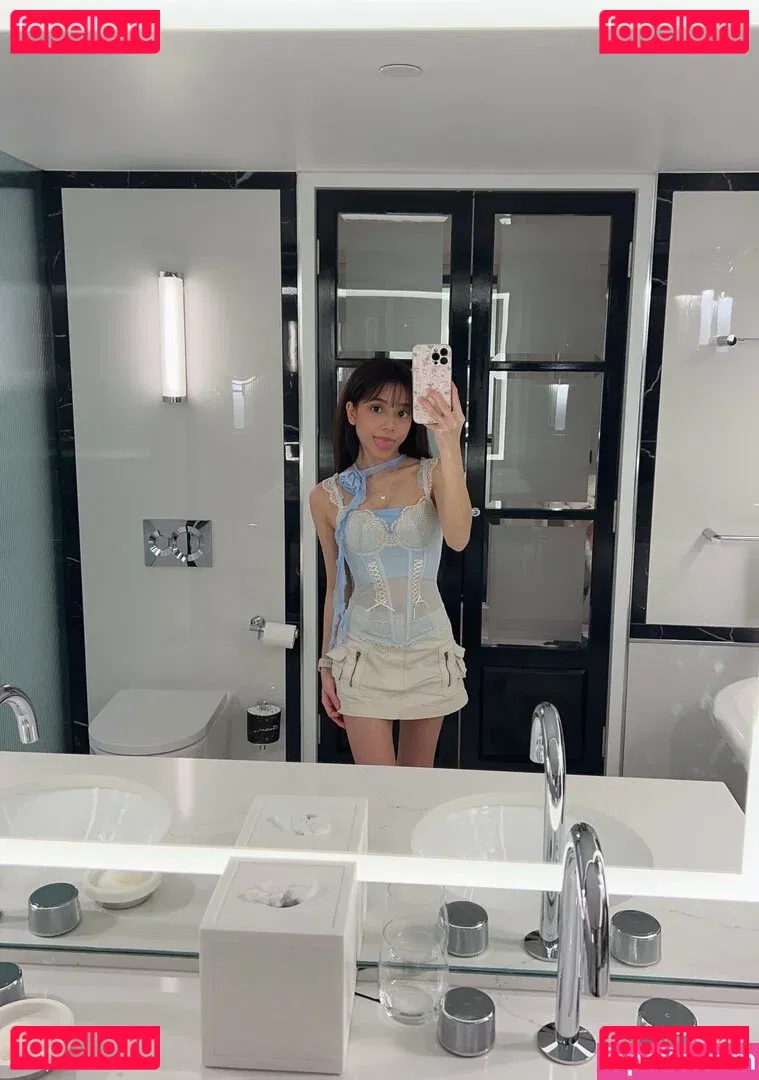 Eeeveenara Onlyfans Photo Gallery 