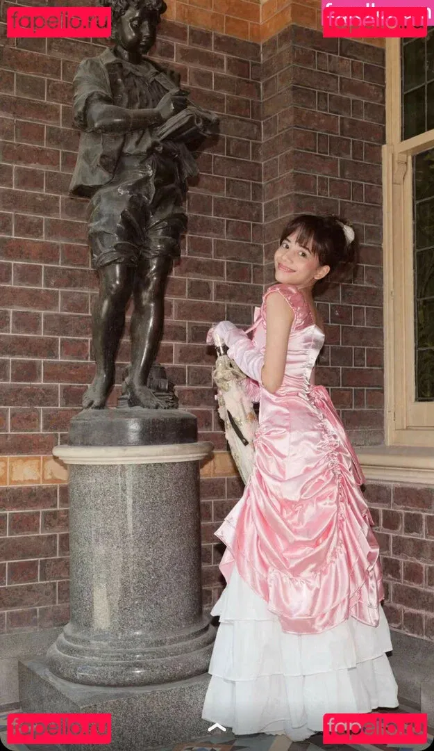 Eeeveenara Onlyfans Photo Gallery 