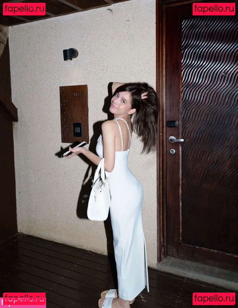 Eeeveenara Onlyfans Photo Gallery 