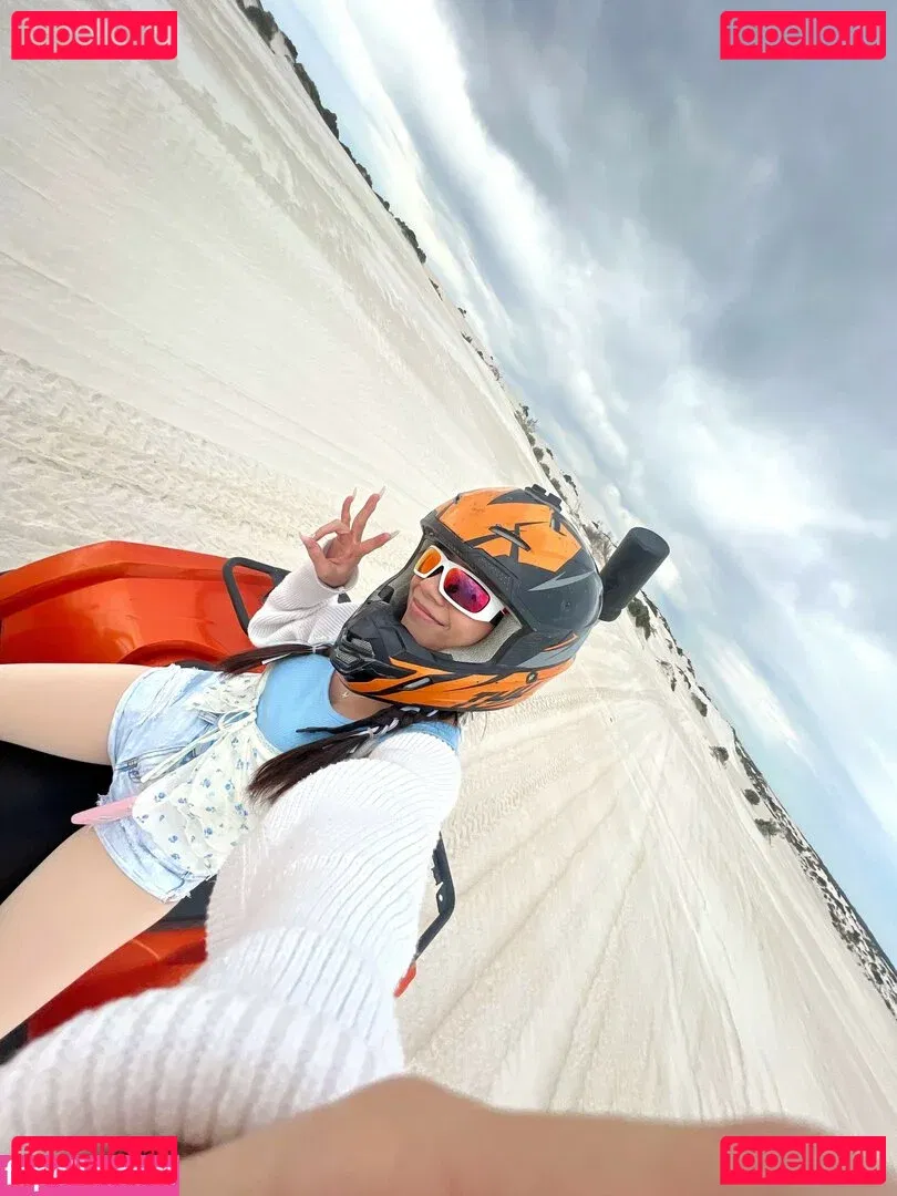 Eeeveenara Onlyfans Photo Gallery 