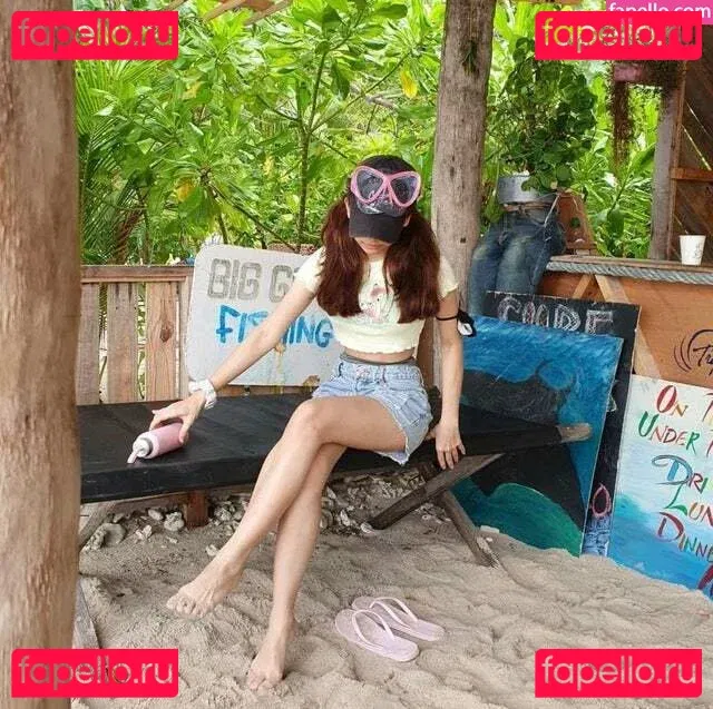 Eeeveenara Onlyfans Photo Gallery 