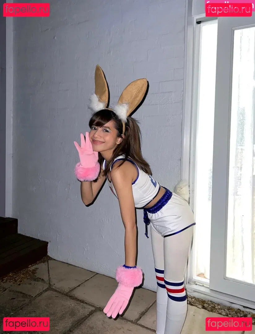 Eeeveenara Onlyfans Photo Gallery 