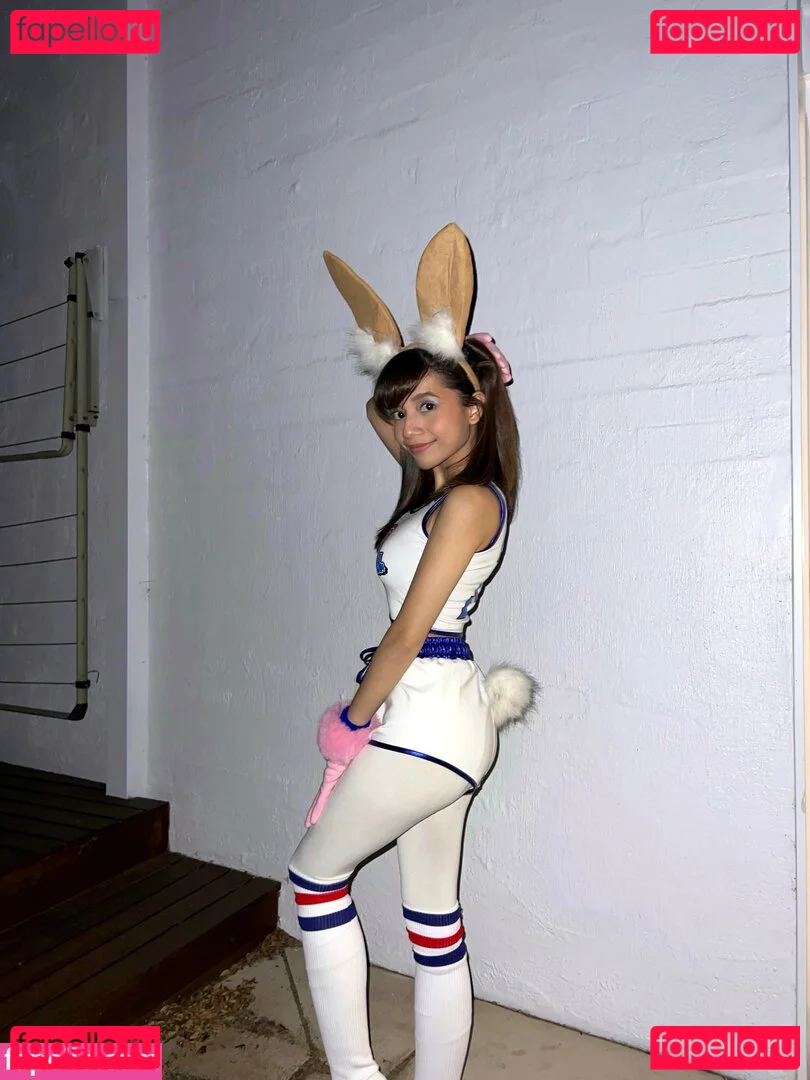 Eeeveenara Onlyfans Photo Gallery 