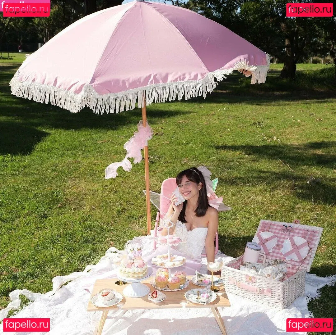 Eeeveenara Onlyfans Photo Gallery 