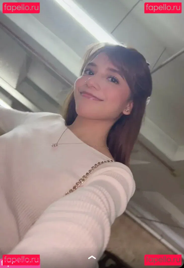 Eeeveenara Onlyfans Photo Gallery 