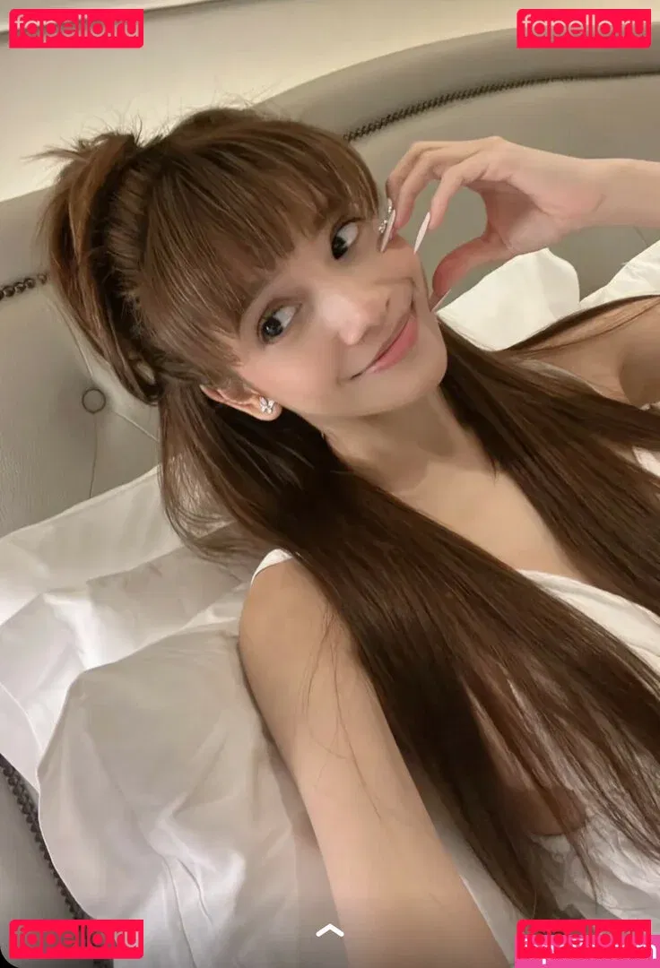 Eeeveenara Onlyfans Photo Gallery 