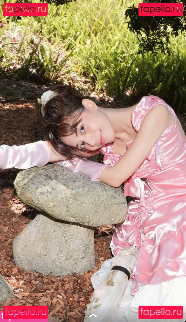 Eeeveenara Onlyfans Photo Gallery 