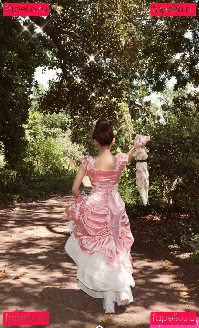 Eeeveenara Onlyfans Photo Gallery 