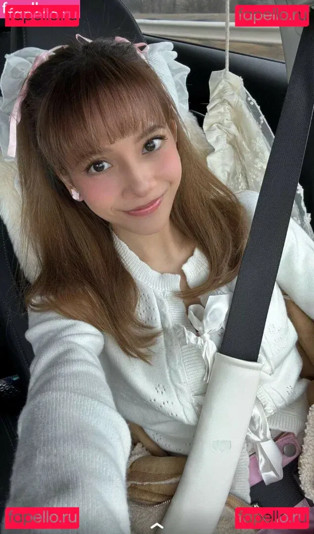 Eeeveenara Onlyfans Photo Gallery 