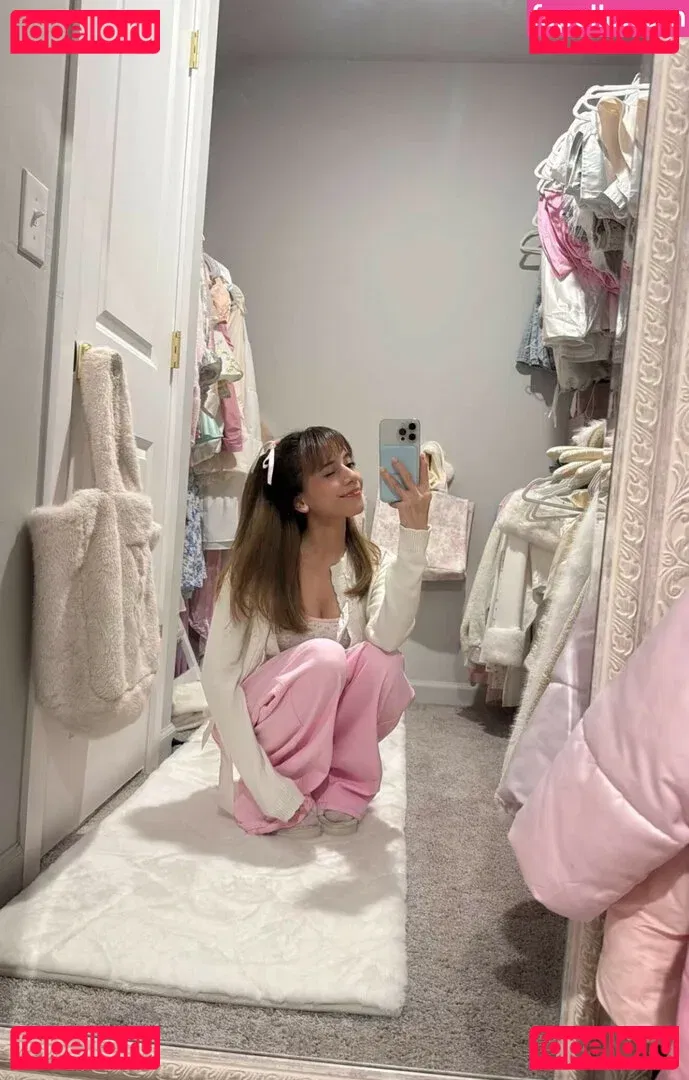 Eeeveenara Onlyfans Photo Gallery 