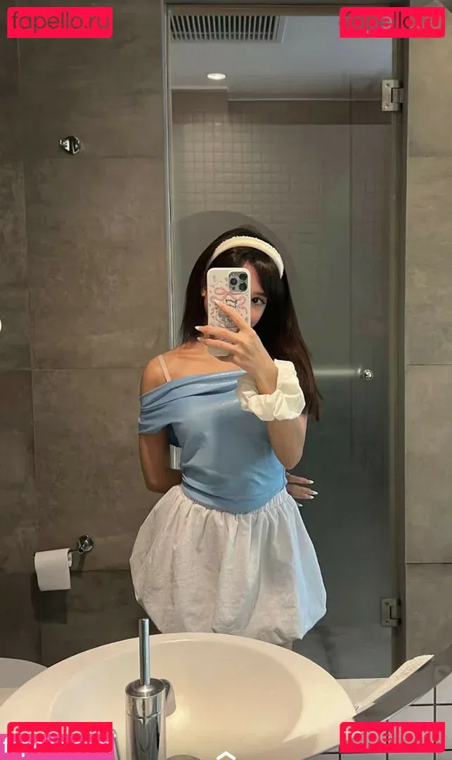 Eeeveenara Onlyfans Photo Gallery 