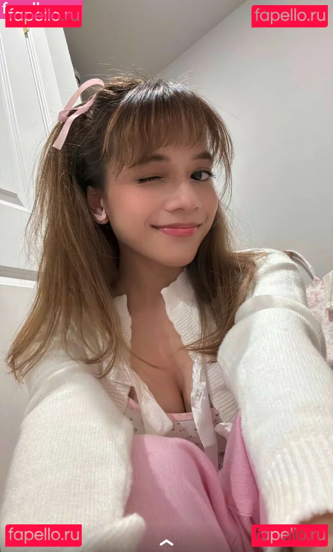 Eeeveenara Onlyfans Photo Gallery 