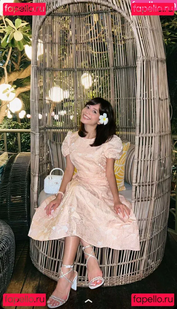 Eeeveenara Onlyfans Photo Gallery 