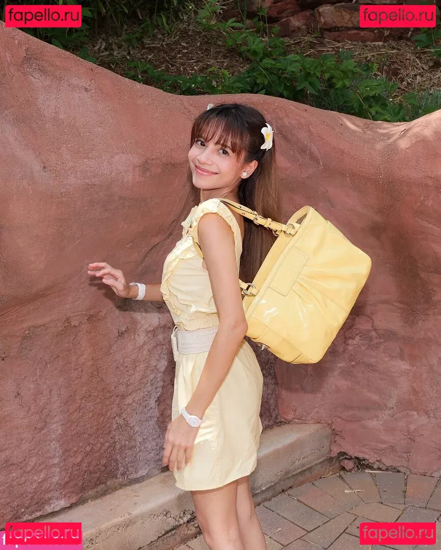 Eeeveenara Onlyfans Photo Gallery 