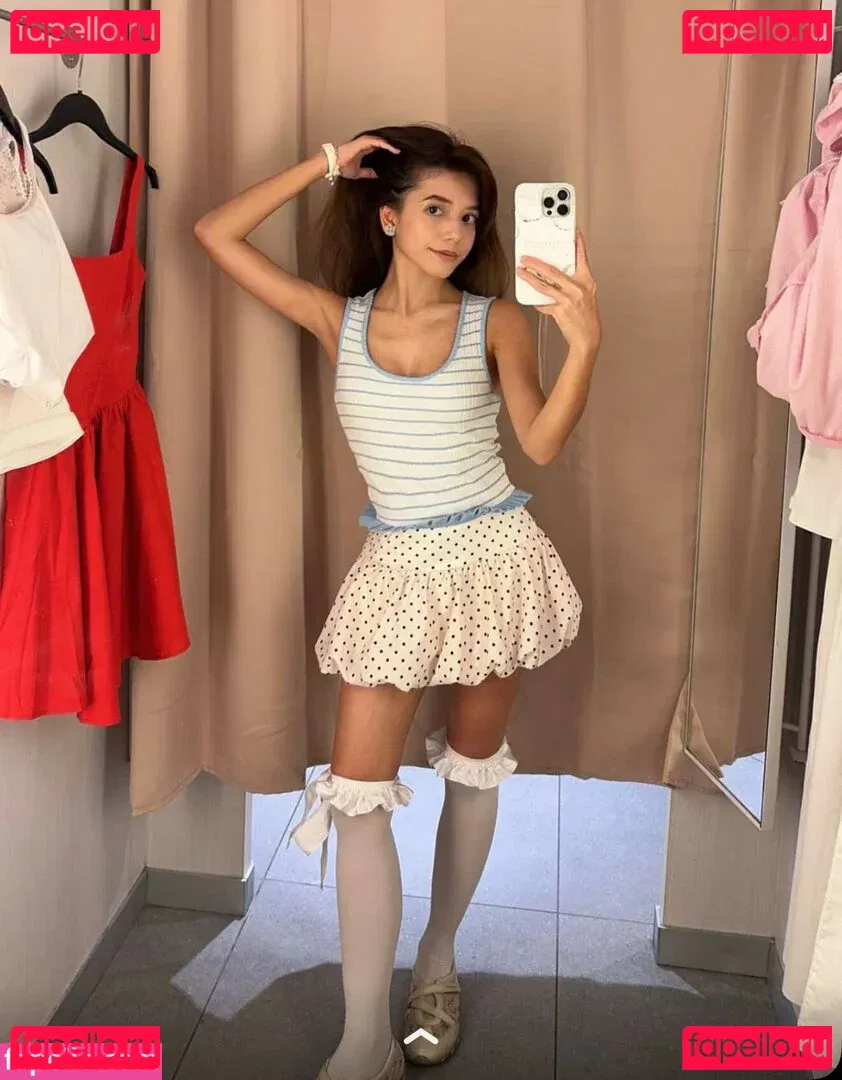 Eeeveenara Onlyfans Photo Gallery 