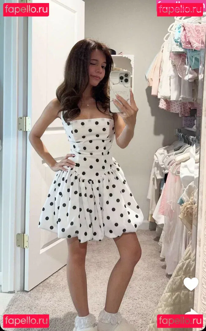 Eeeveenara Onlyfans Photo Gallery 