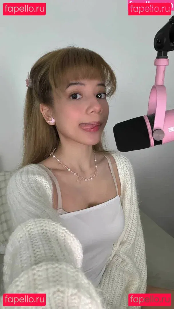 Eeeveenara Onlyfans Photo Gallery 