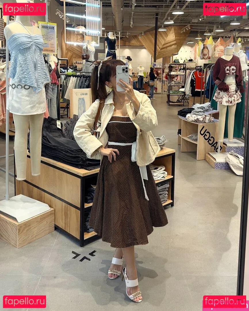 Eeeveenara Onlyfans Photo Gallery 