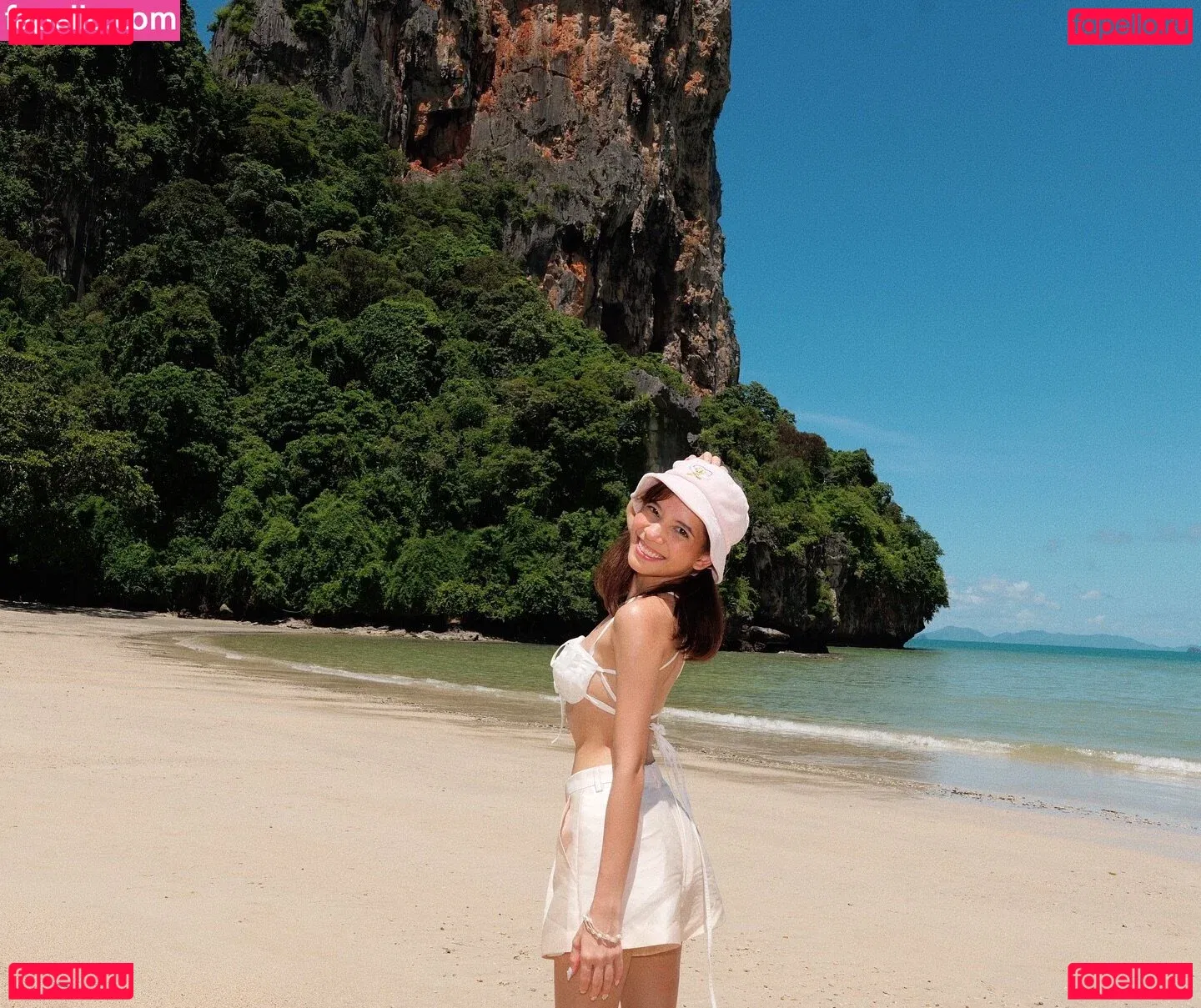 Eeeveenara Onlyfans Photo Gallery 