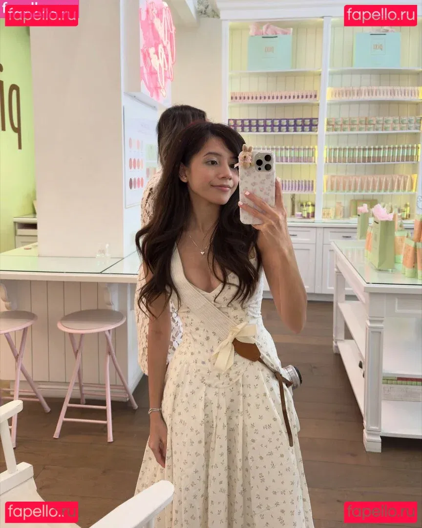 Eeeveenara Onlyfans Photo Gallery 