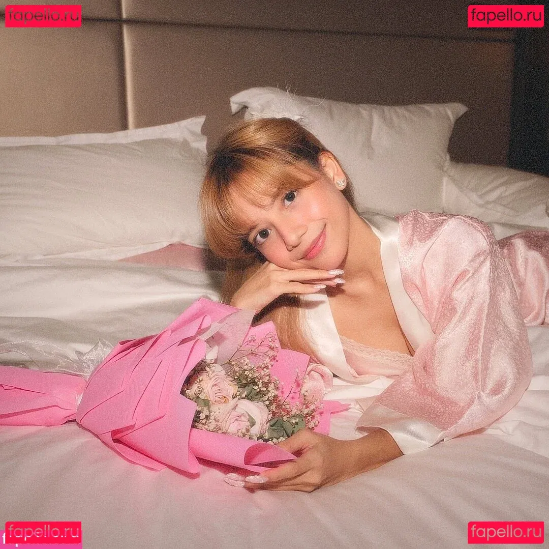 Eeeveenara Onlyfans Photo Gallery 