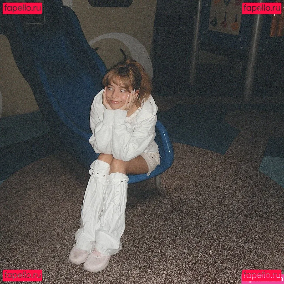 Eeeveenara Onlyfans Photo Gallery 