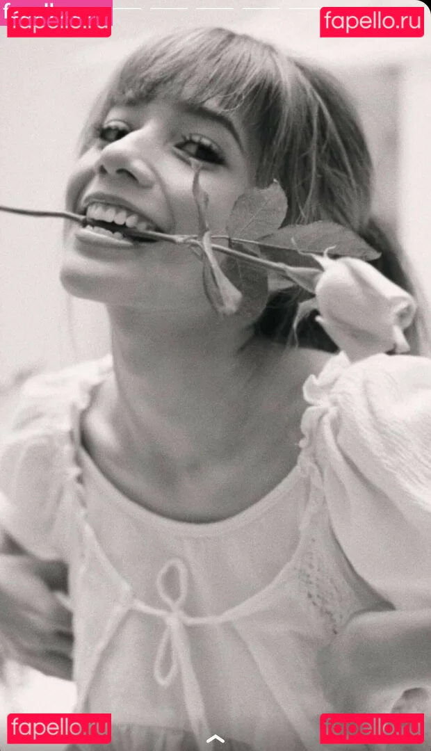 Eeeveenara Onlyfans Photo Gallery 