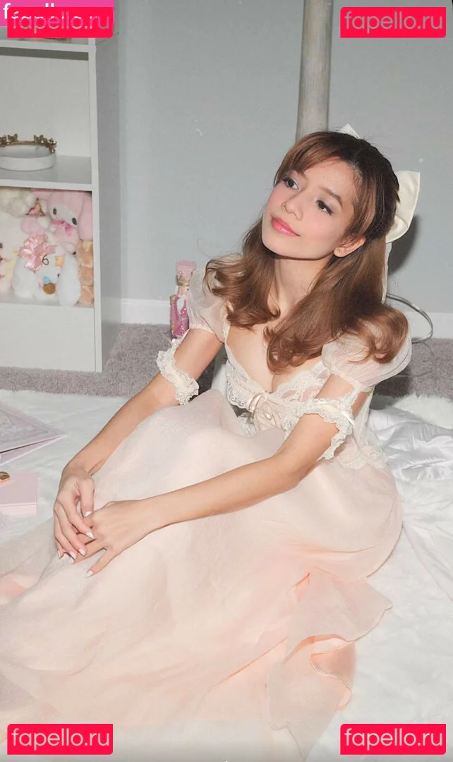 Eeeveenara Onlyfans Photo Gallery 