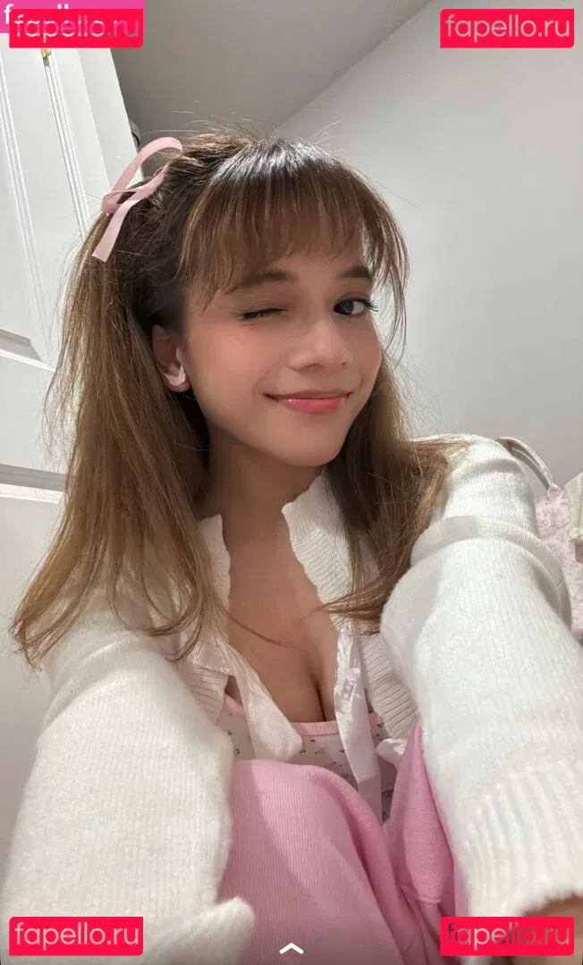 Eeeveenara Onlyfans Photo Gallery 