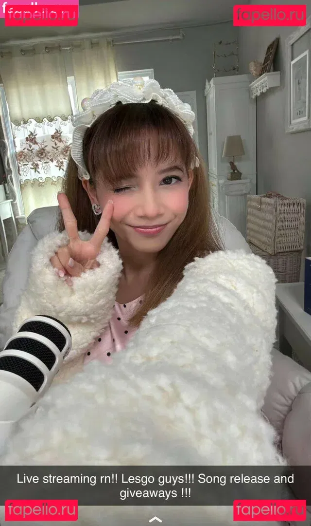 Eeeveenara Onlyfans Photo Gallery 