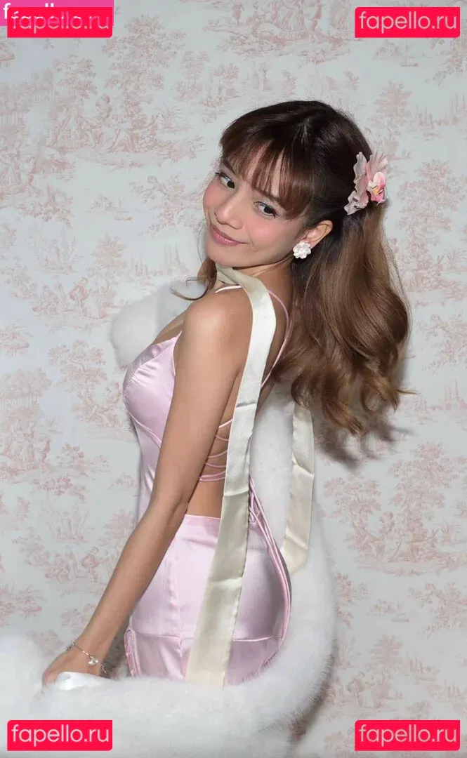 Eeeveenara Onlyfans Photo Gallery 