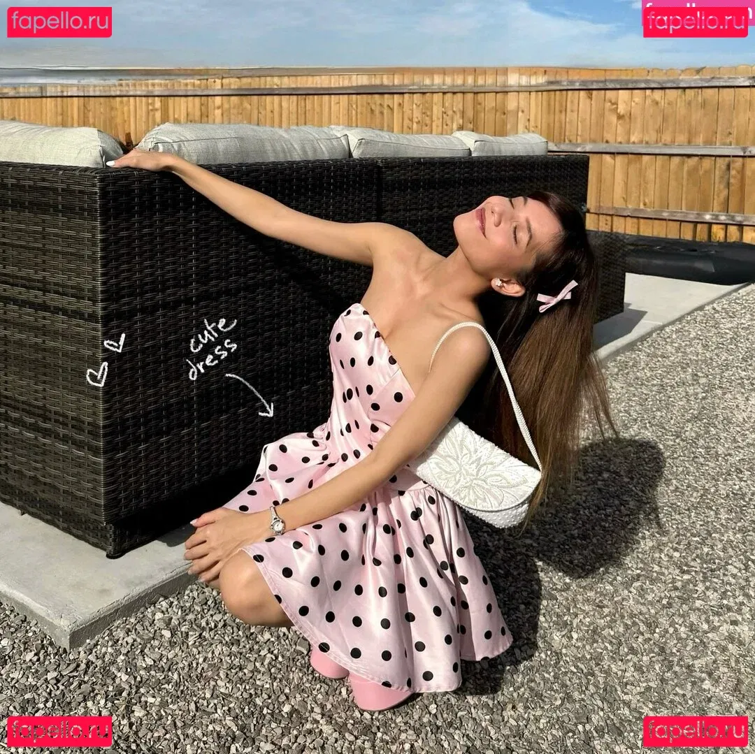 Eeeveenara Onlyfans Photo Gallery 