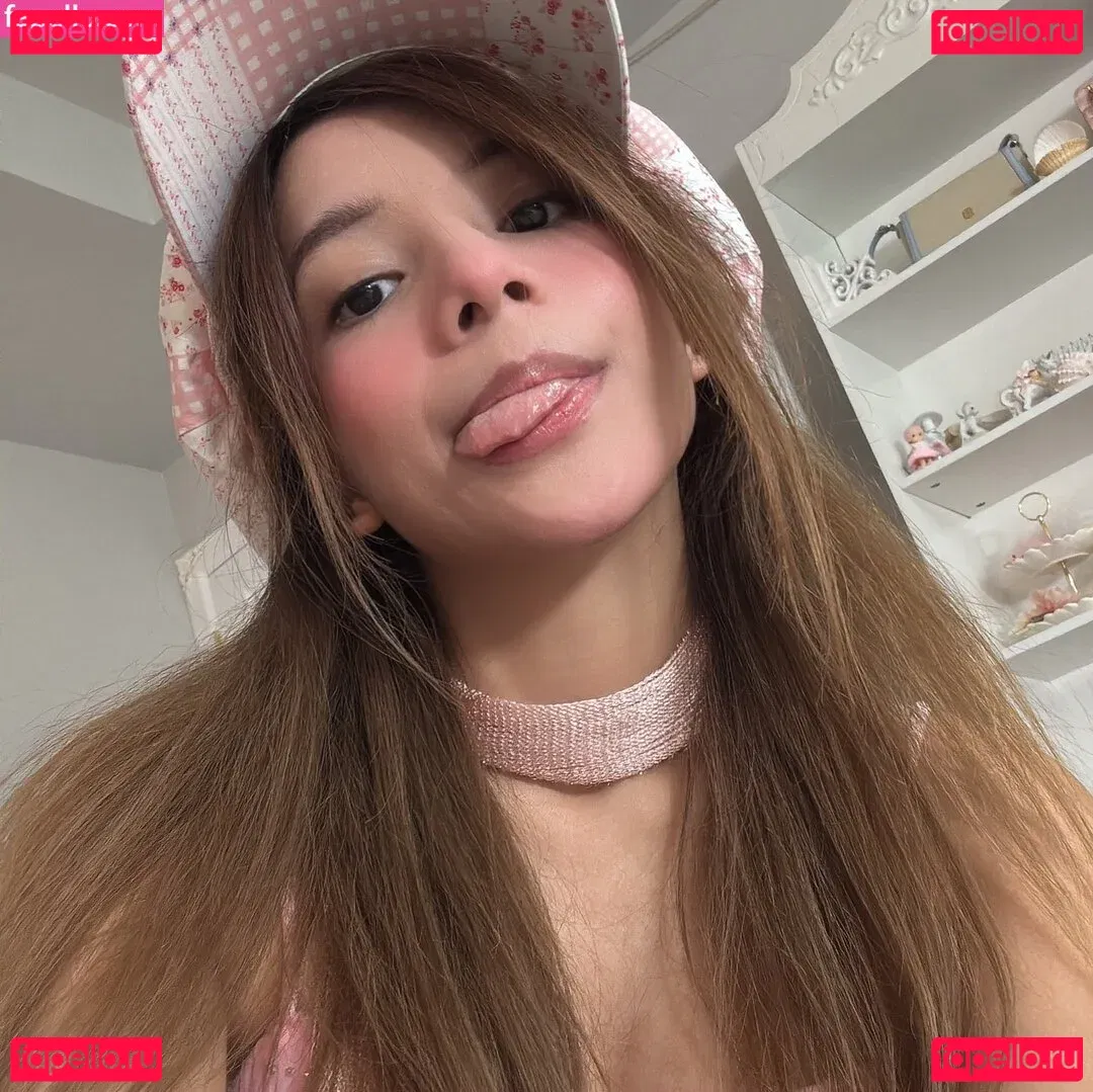 Eeeveenara Onlyfans Photo Gallery 