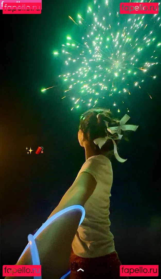 Eeeveenara Onlyfans Photo Gallery 