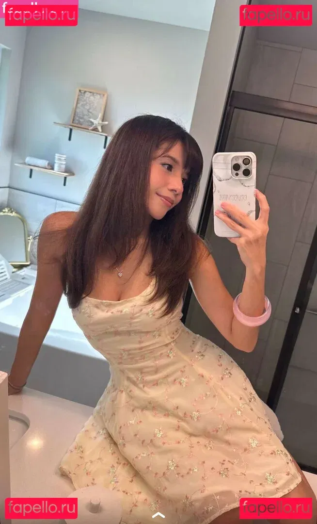 Eeeveenara Onlyfans Photo Gallery 