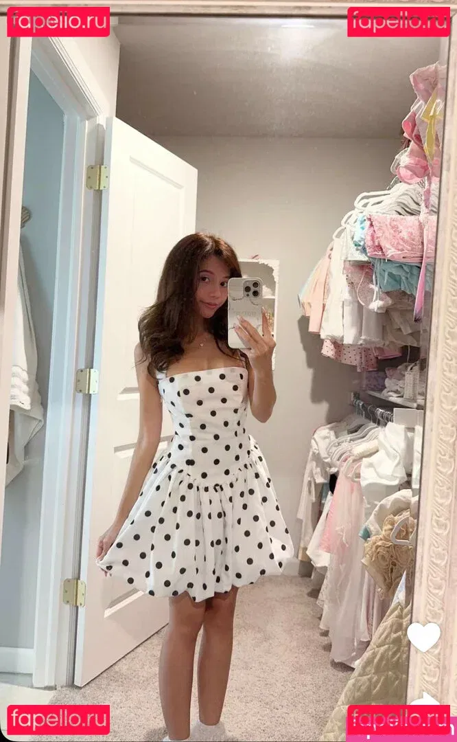 Eeeveenara Onlyfans Photo Gallery 