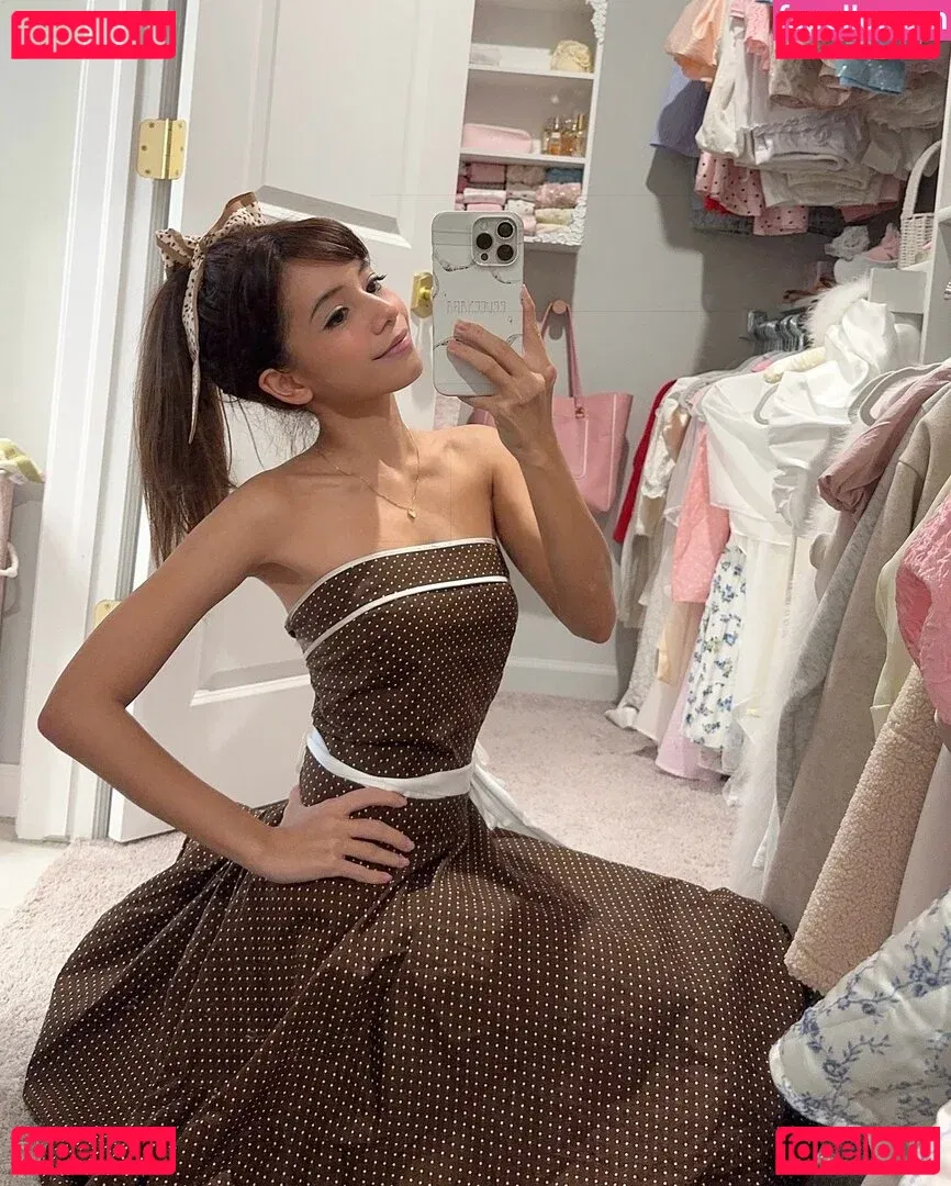 Eeeveenara Onlyfans Photo Gallery 