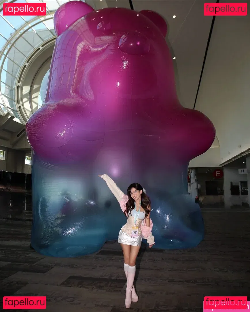 Eeeveenara Onlyfans Photo Gallery 