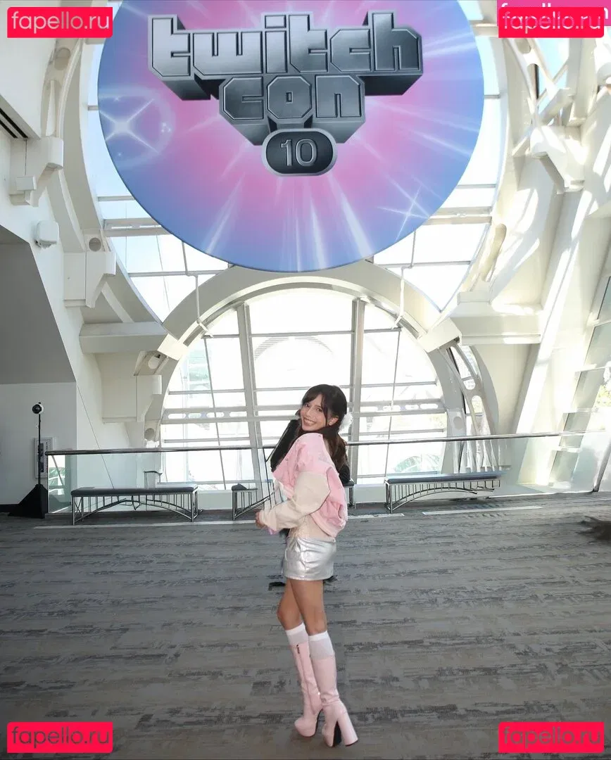 Eeeveenara Onlyfans Photo Gallery 