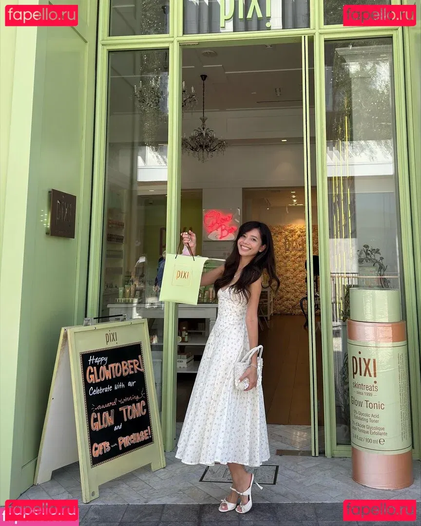 Eeeveenara Onlyfans Photo Gallery 