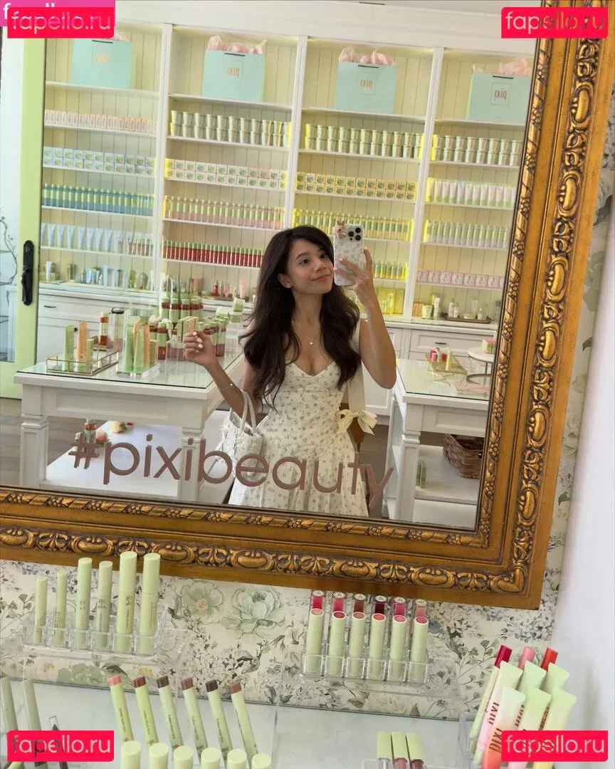 Eeeveenara Onlyfans Photo Gallery 