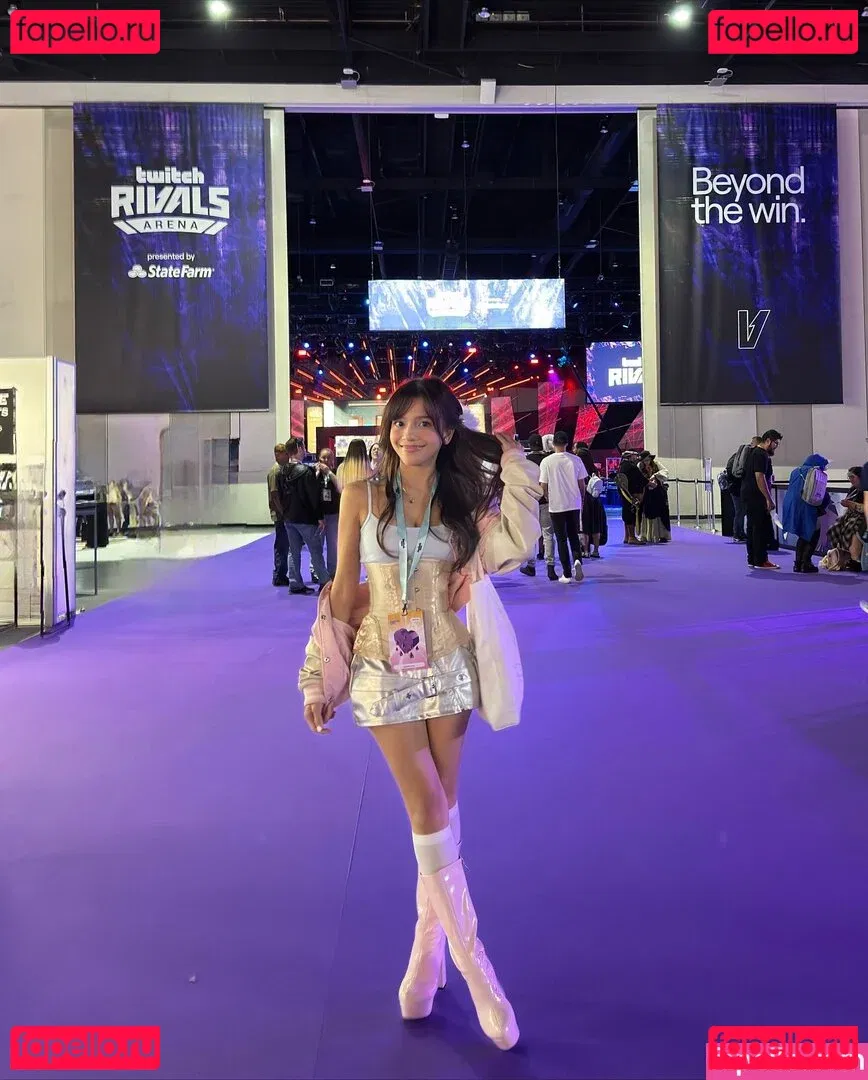 Eeeveenara Onlyfans Photo Gallery 