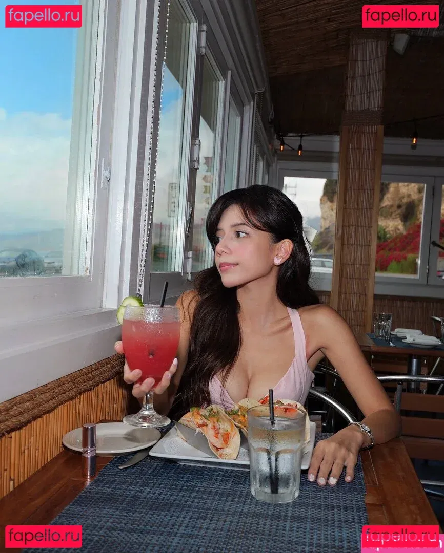 Eeeveenara Onlyfans Photo Gallery 