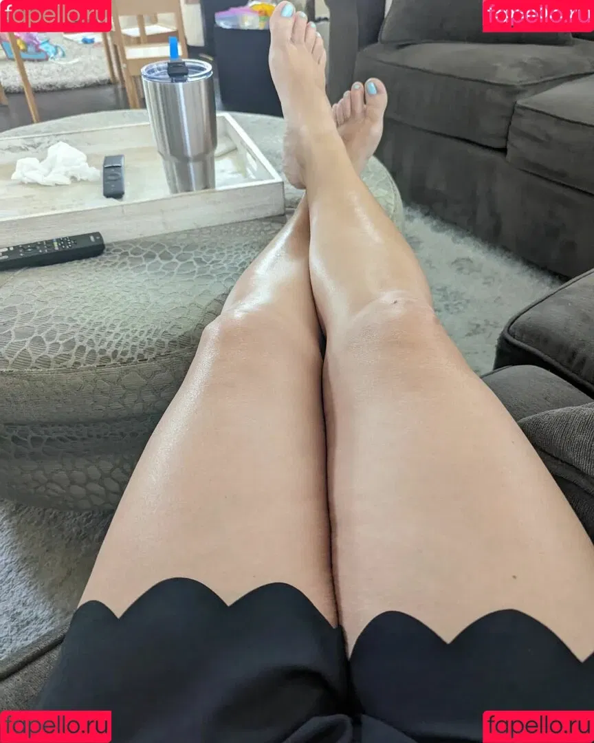 Geekymom Jess Onlyfans Photo Gallery 