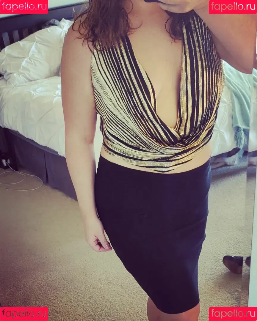 Geekymom Jess Onlyfans Photo Gallery 