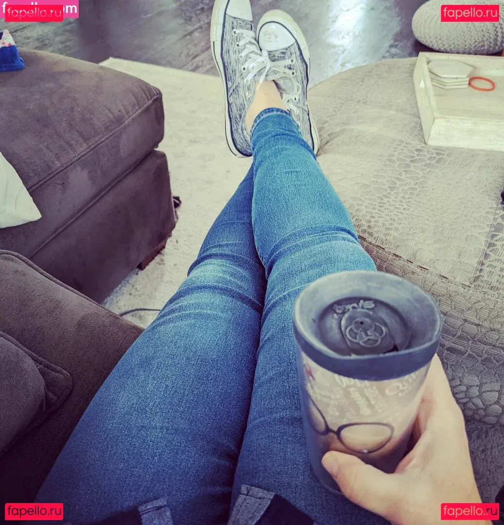 Geekymom Jess Onlyfans Photo Gallery 