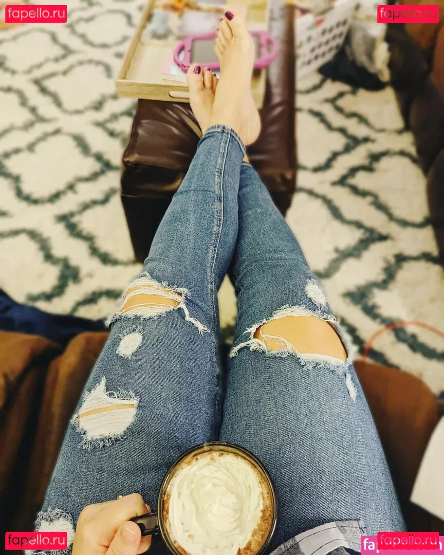 Geekymom Jess Onlyfans Photo Gallery 