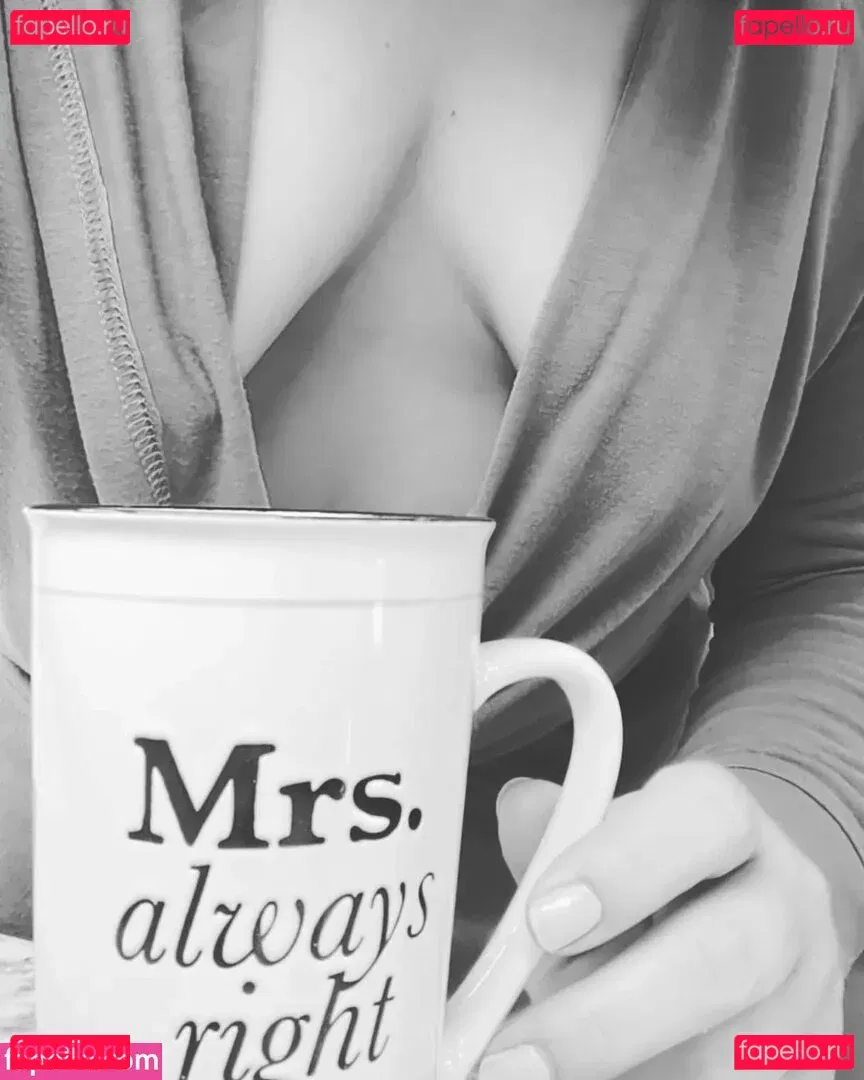 Geekymom Jess Onlyfans Photo Gallery 