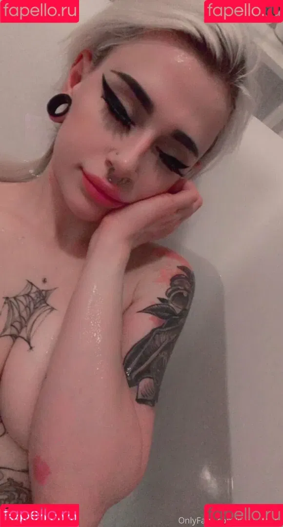 meh_danni Onlyfans Photo Gallery 